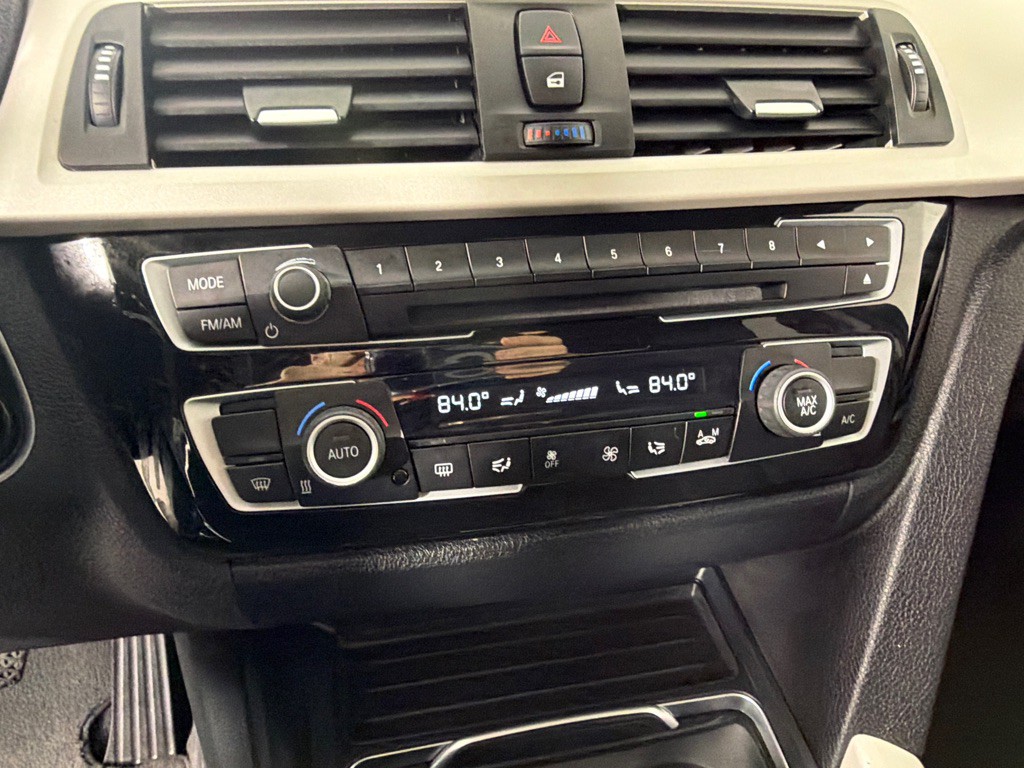 2018 BMW 3 Series Image 18