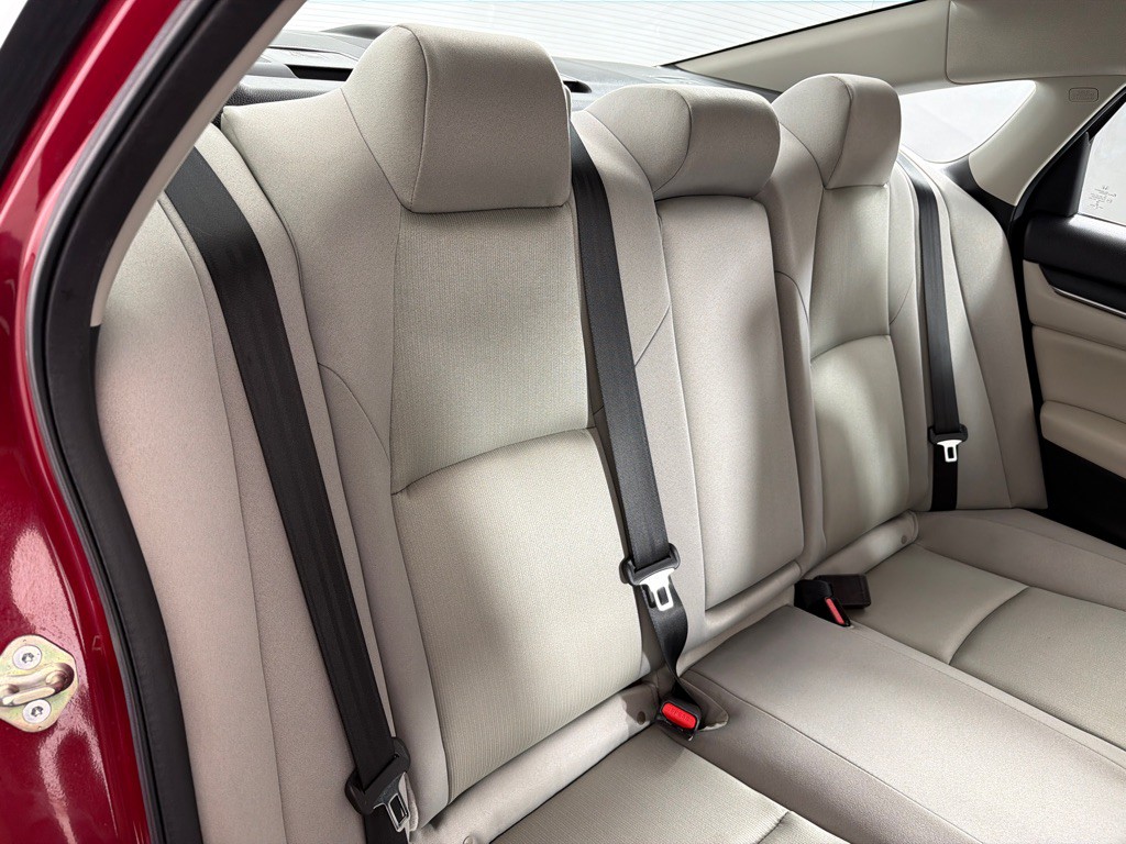 2020 Honda Accord Image 24