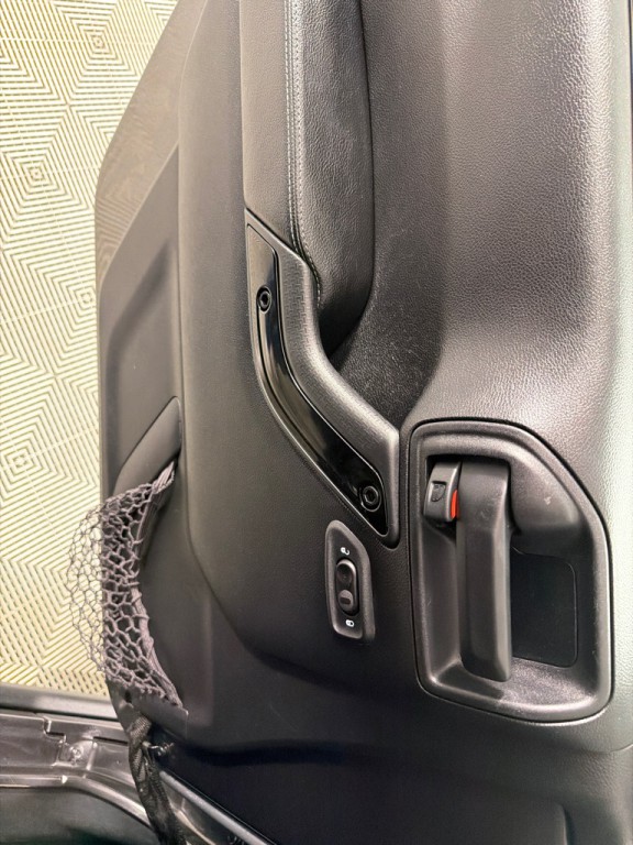 2016 Jeep Wrangler Image 12