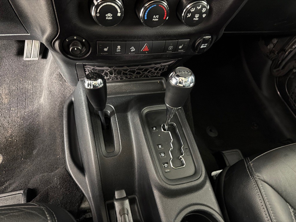 2016 Jeep Wrangler Image 17