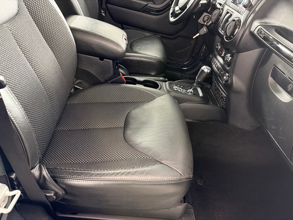 2016 Jeep Wrangler Image 21