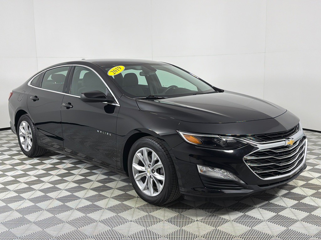 2019 Chevrolet Malibu Image 3