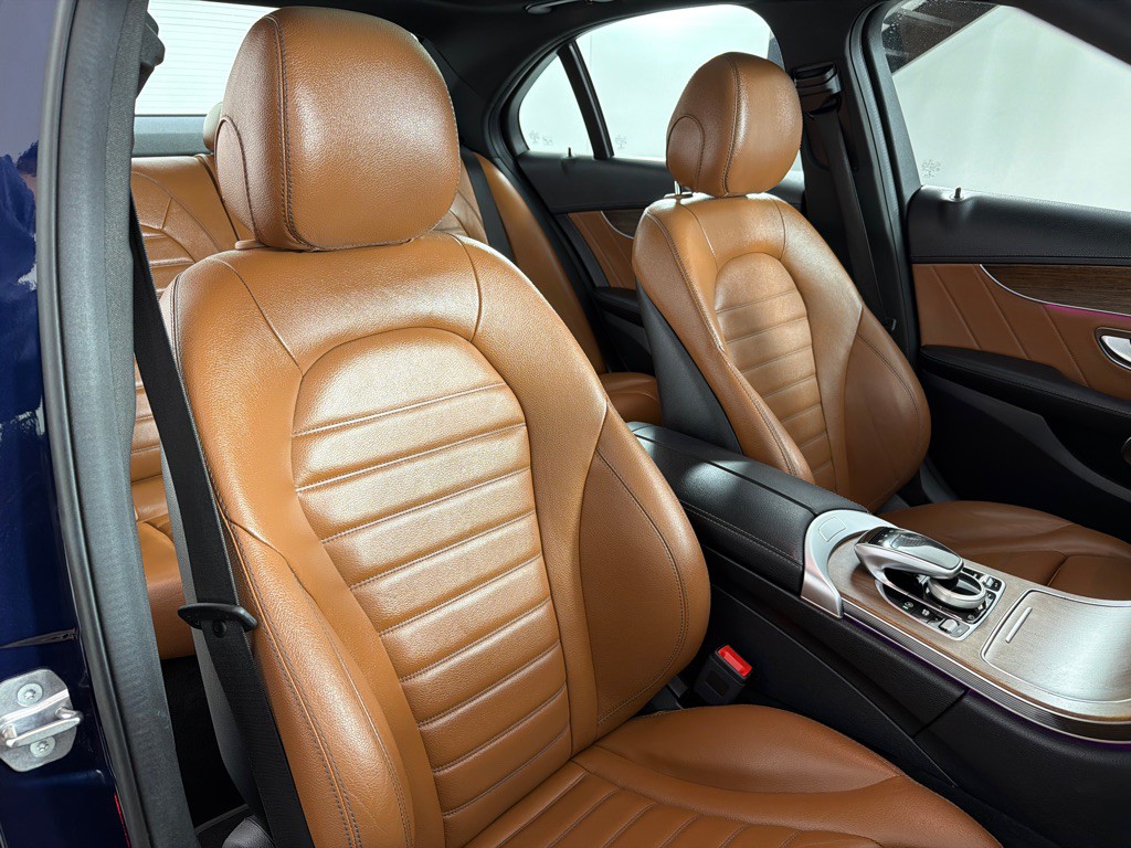 2020 Mercedes-Benz C-Class Image 26