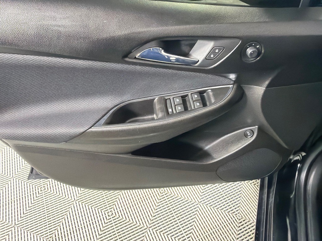 2018 Chevrolet Cruze Image 12