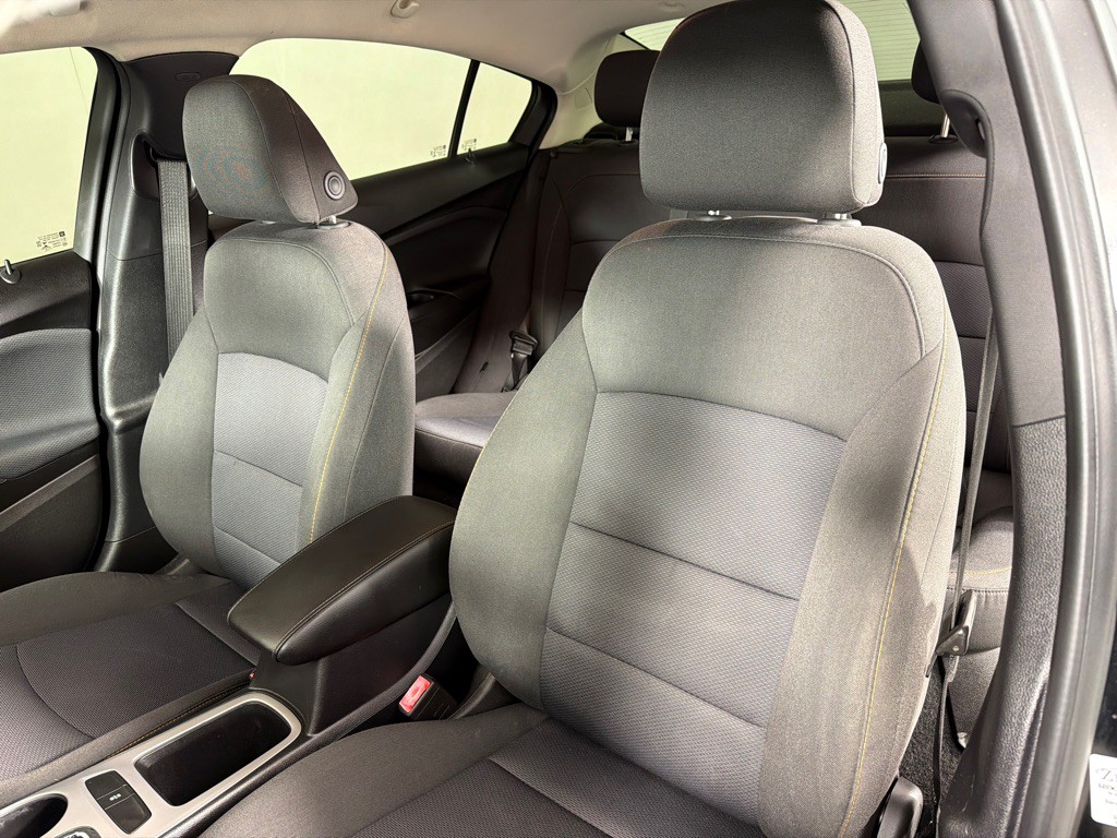 2018 Chevrolet Cruze Image 14