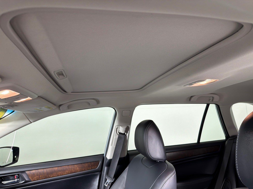 2017 Subaru Outback Image 14