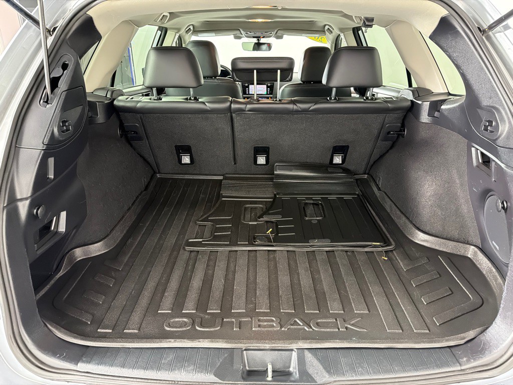 2017 Subaru Outback Image 23