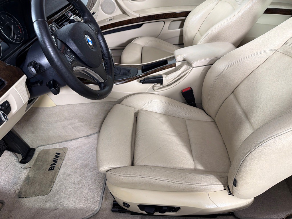 2009 BMW 3 Series Image 10