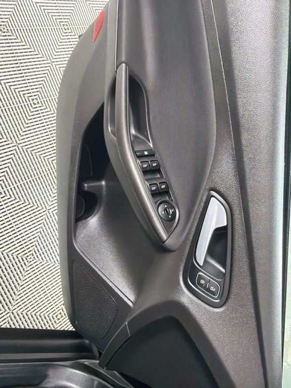 2018 Ford Focus Image 10