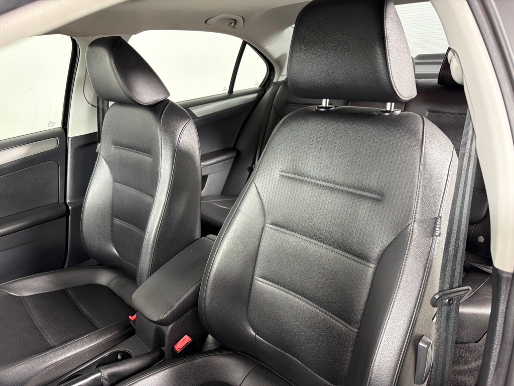 2015 Volkswagen Jetta Image 11
