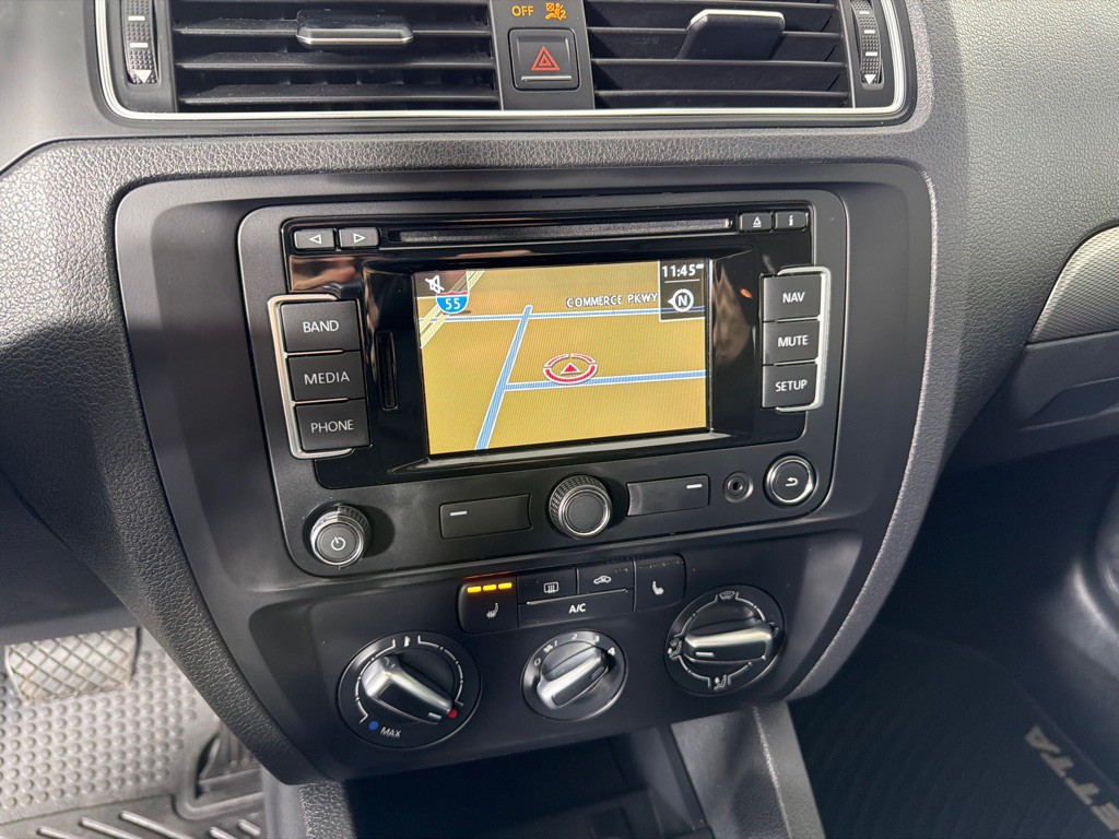 2015 Volkswagen Jetta Image 15