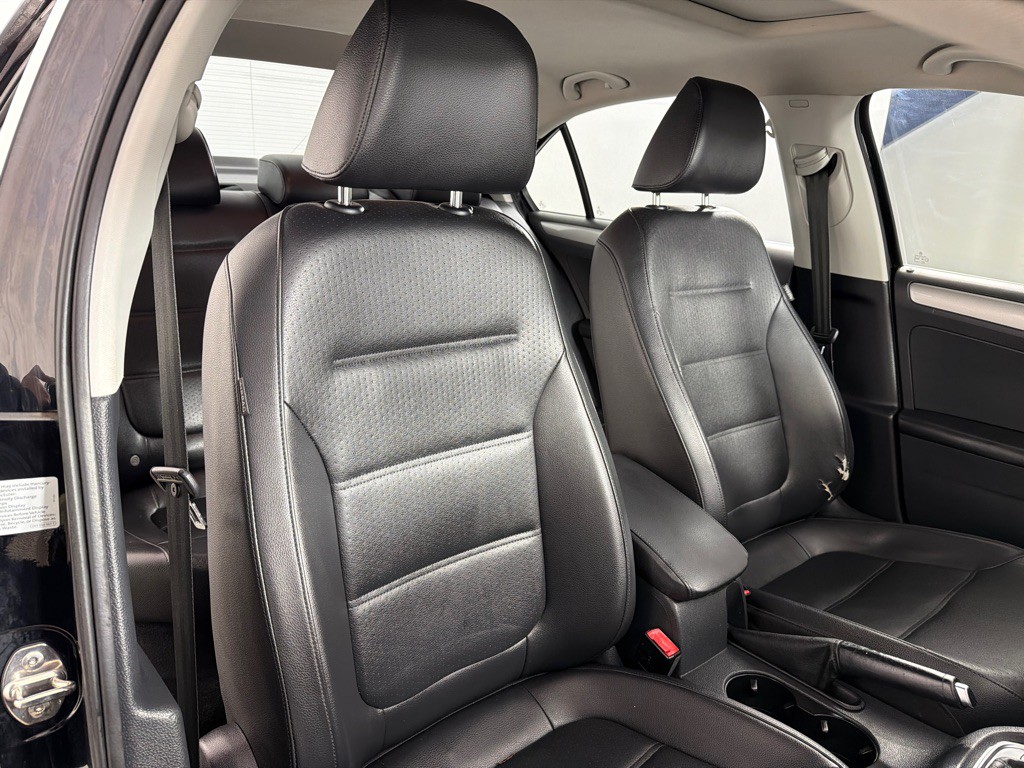 2015 Volkswagen Jetta Image 22