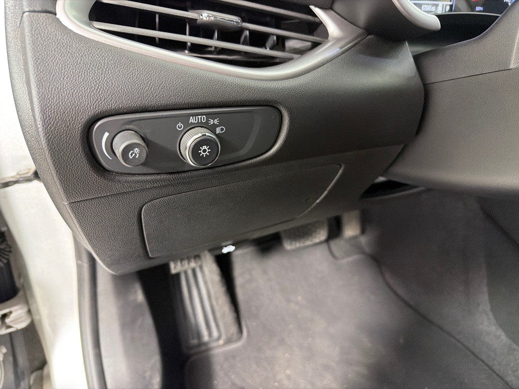 2020 Chevrolet Malibu Image 15