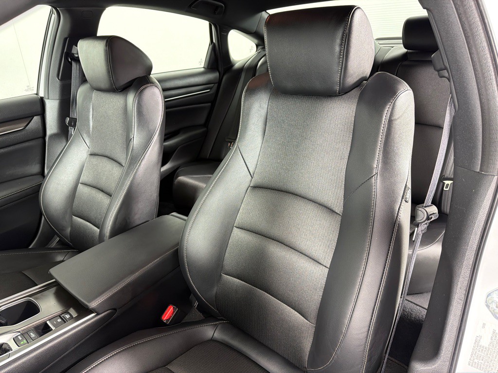 2022 Honda Accord Image 13