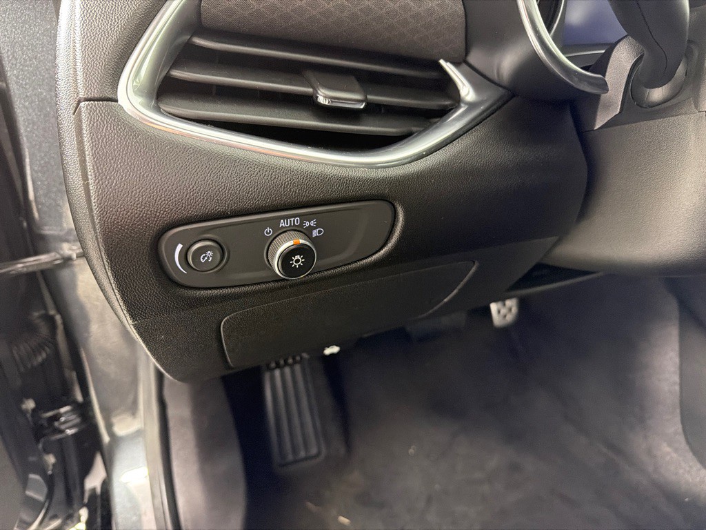 2016 Chevrolet Malibu Image 15