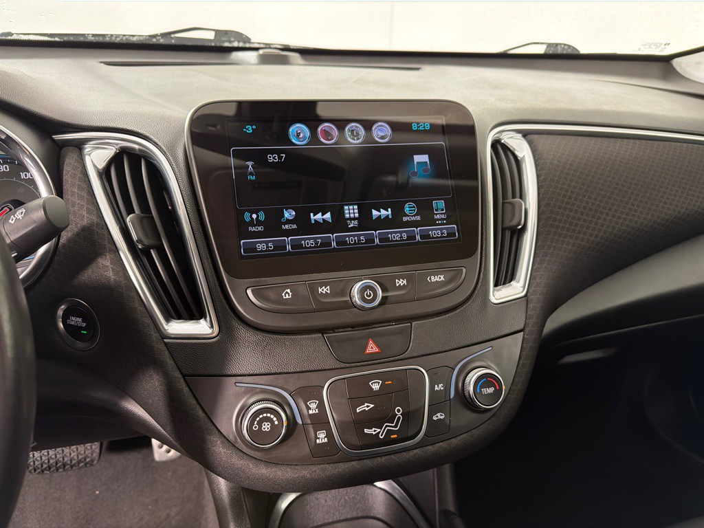 2016 Chevrolet Malibu Image 17