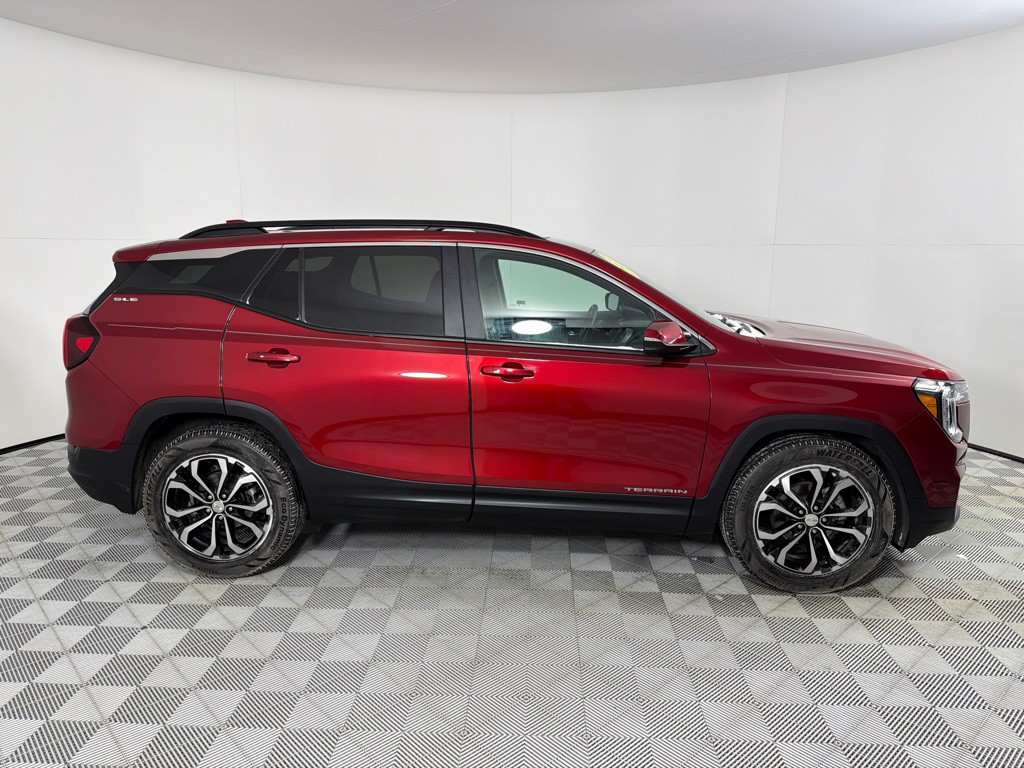 2022 GMC Terrain Image 4