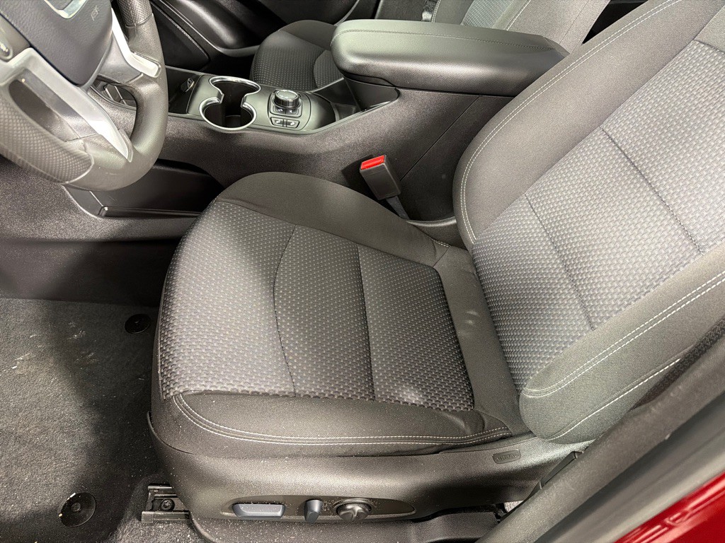 2022 GMC Terrain Image 12