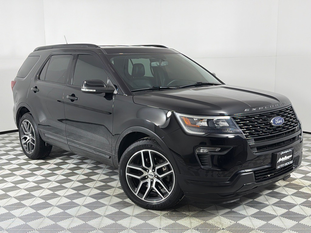2018 Ford Explorer Image 2