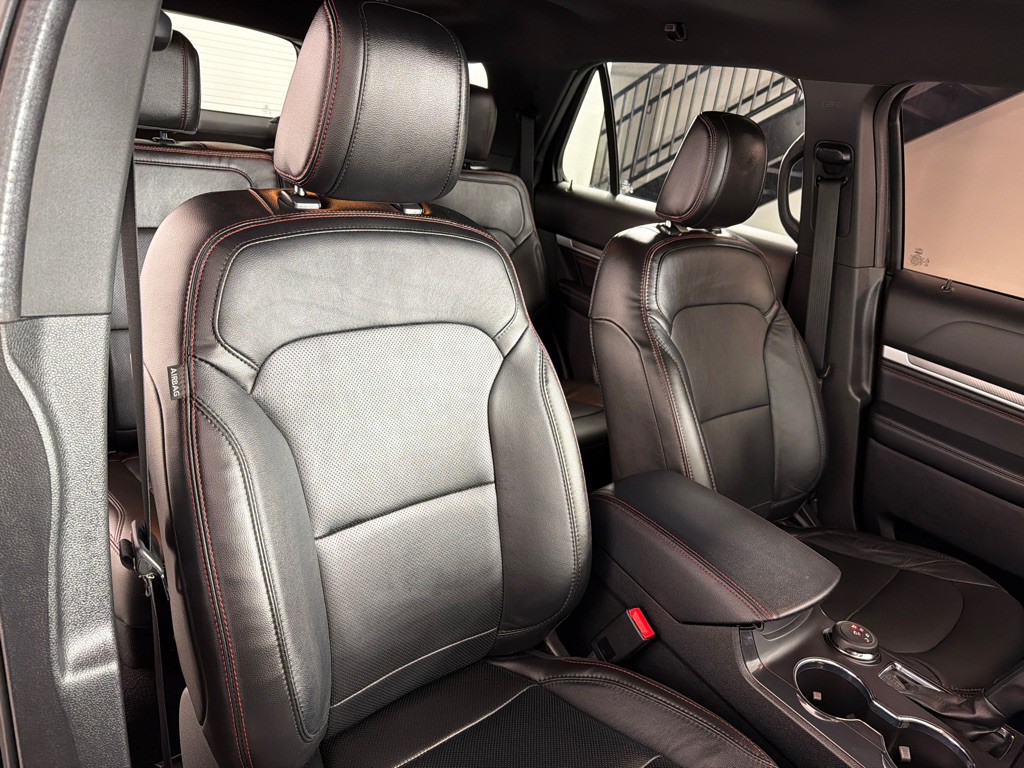 2018 Ford Explorer Image 25