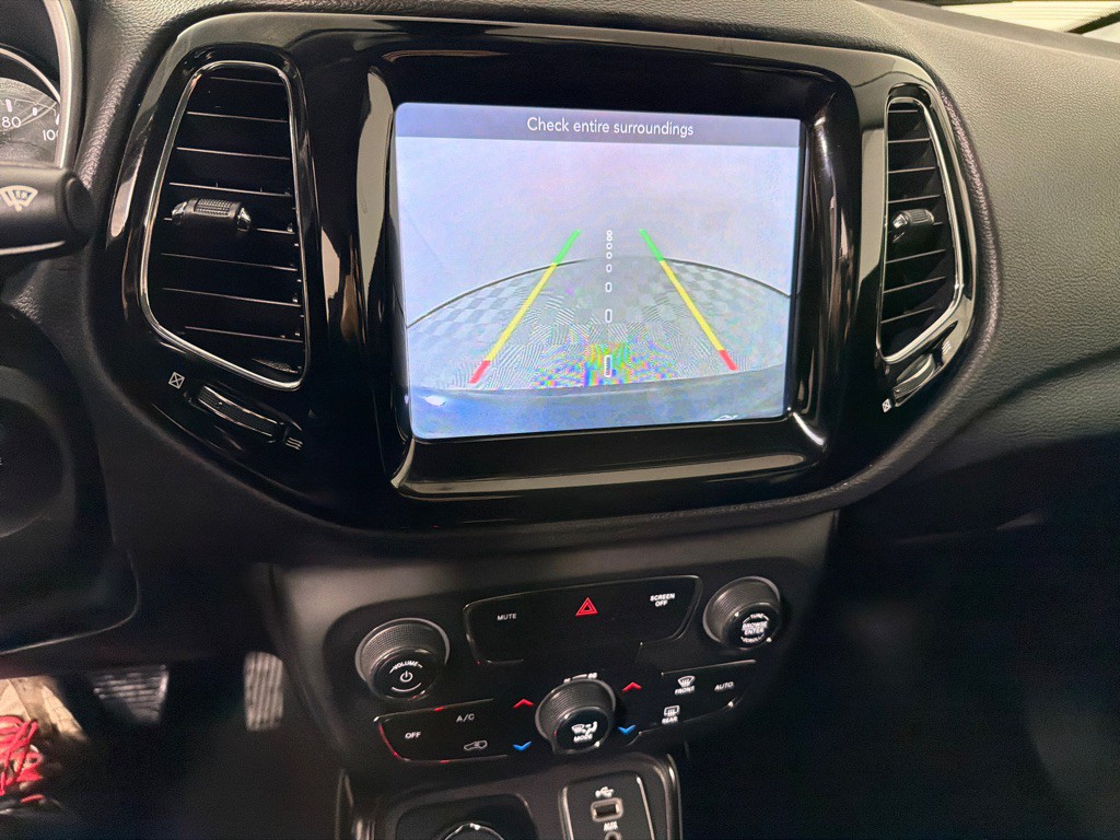 2018 Jeep Compass Image 17