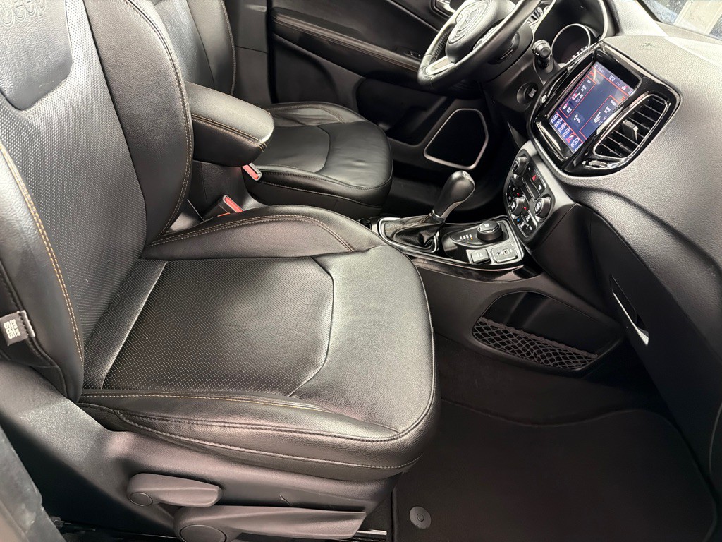 2018 Jeep Compass Image 24