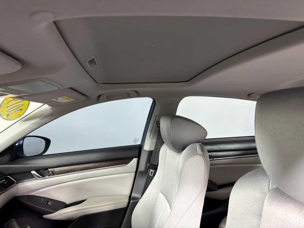 2019 Honda Accord Image 15