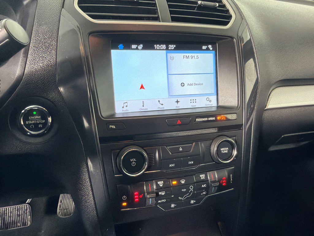 2017 Ford Explorer Image 18