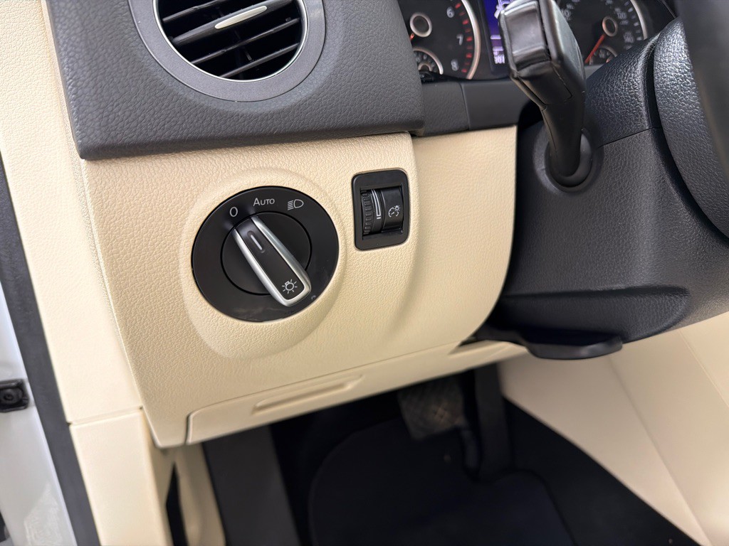 2017 Volkswagen Tiguan Image 15