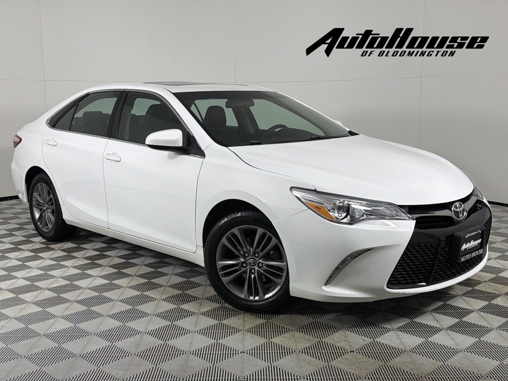 2016 Toyota Camry Image 1