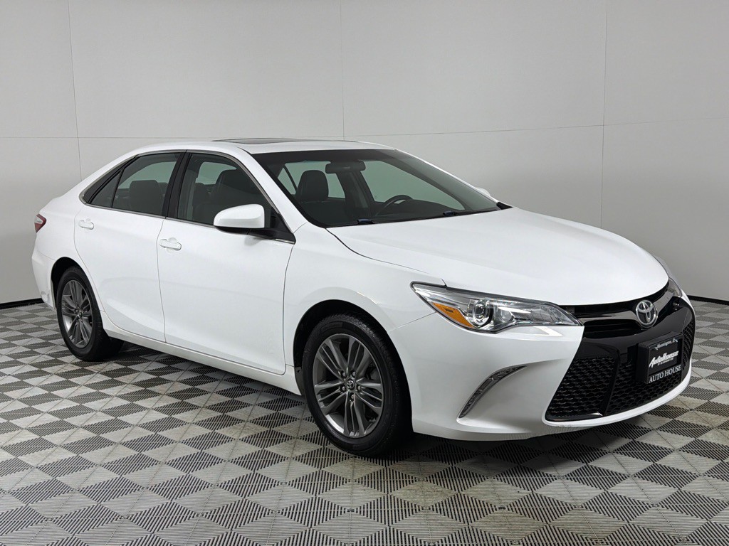 2016 Toyota Camry Image 3
