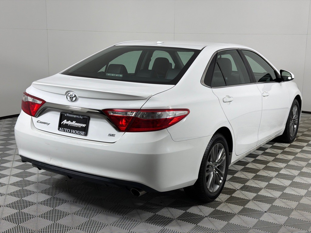 2016 Toyota Camry Image 5