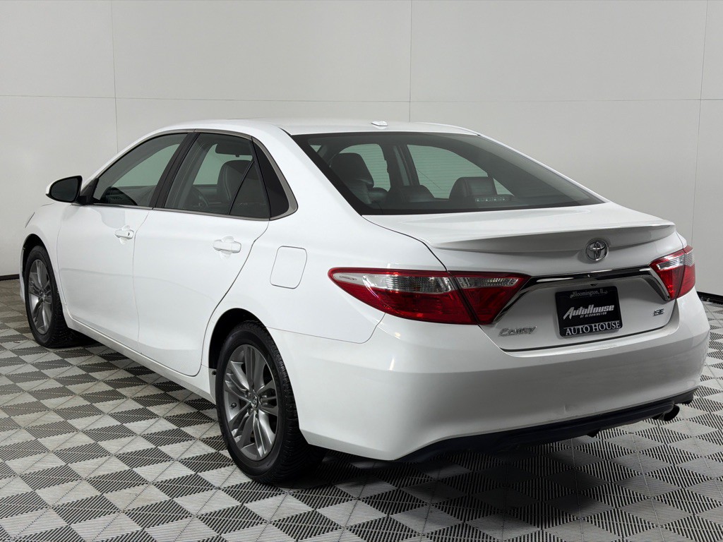 2016 Toyota Camry Image 6