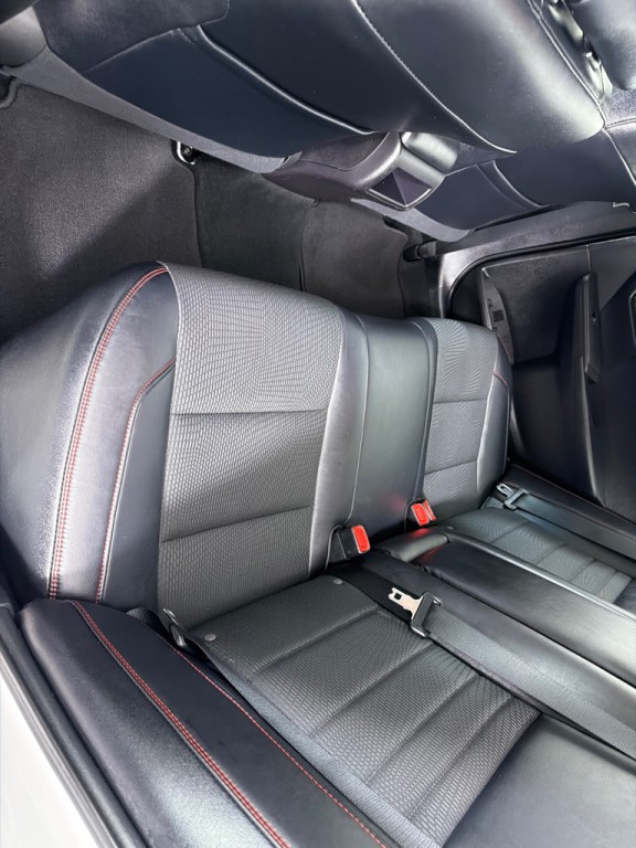 2016 Toyota Camry Image 20