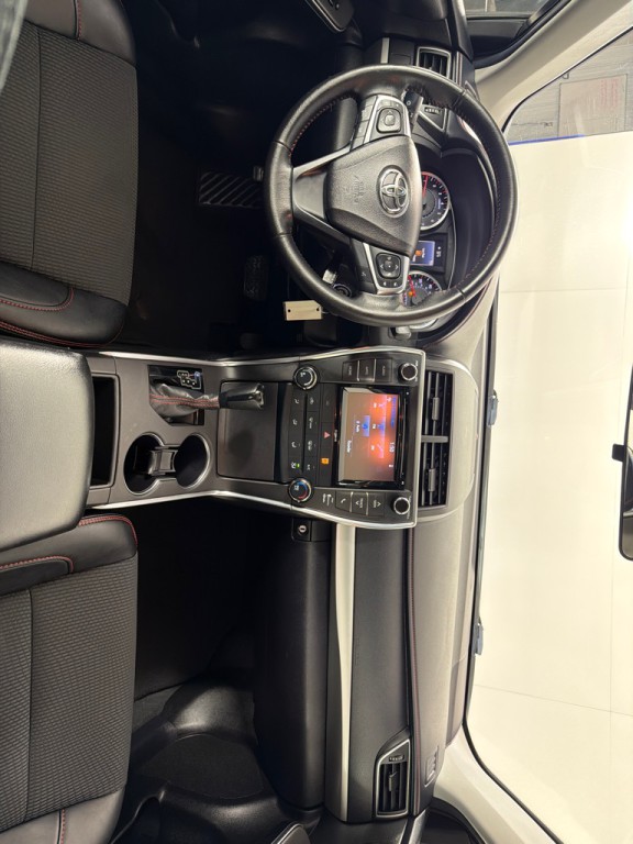 2016 Toyota Camry Image 26