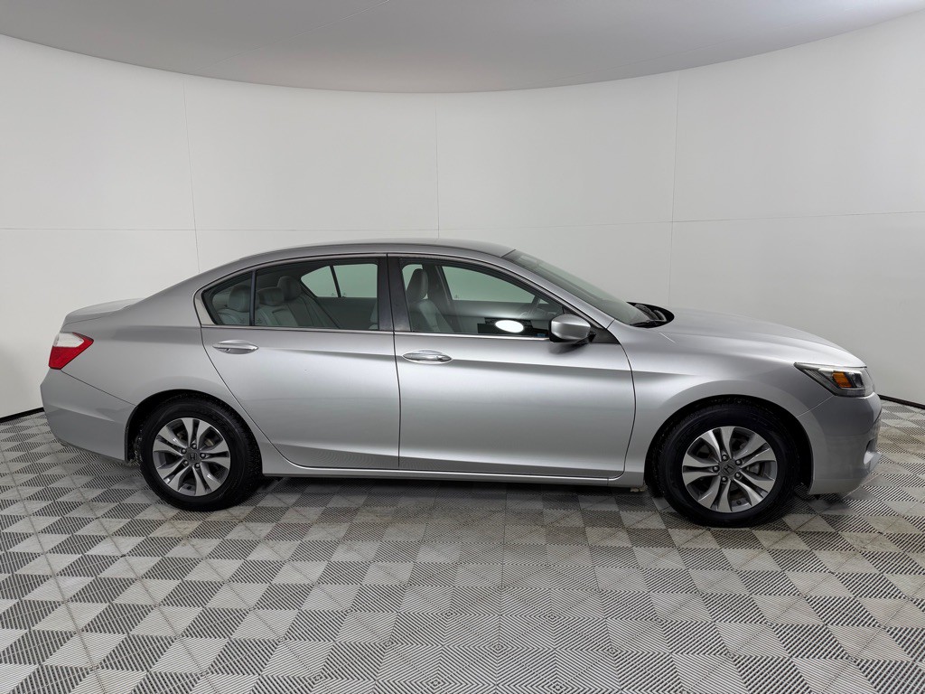 2015 Honda Accord Image 4