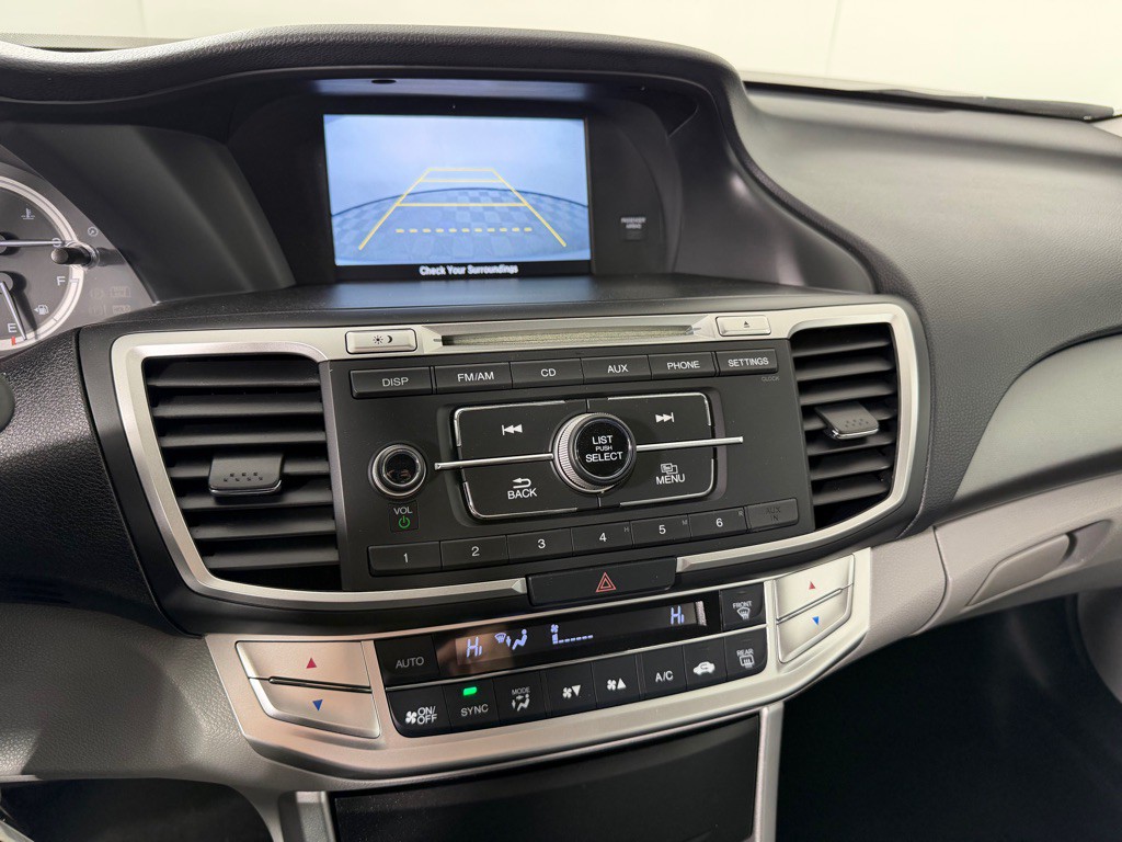 2015 Honda Accord Image 15