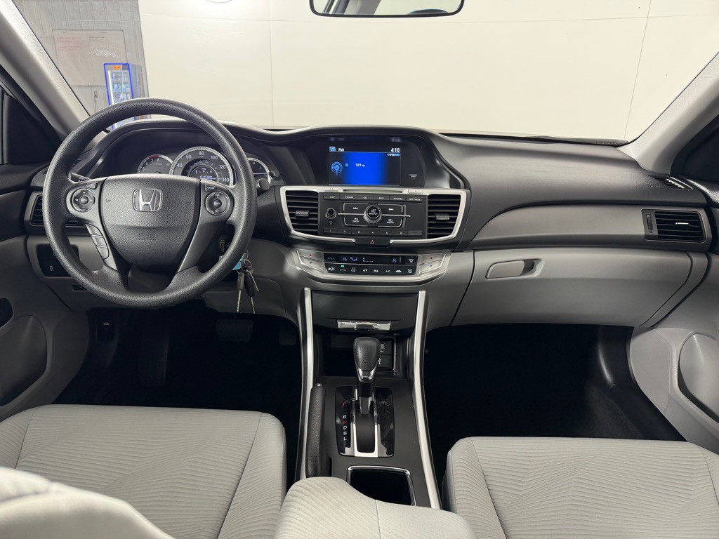 2015 Honda Accord Image 24