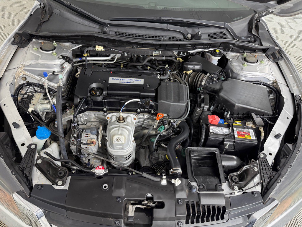 2015 Honda Accord Image 25