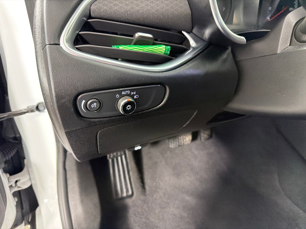 2021 Chevrolet Malibu Image 14