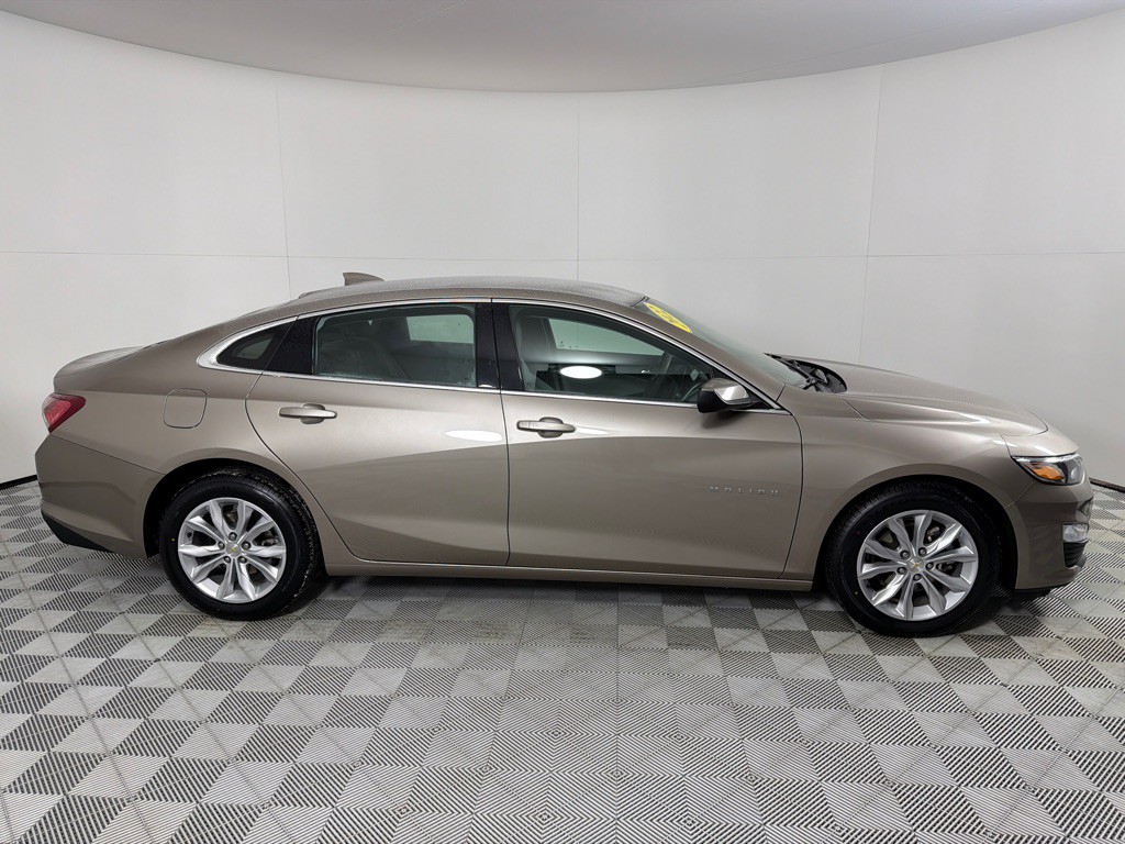 2022 Chevrolet Malibu Image 4