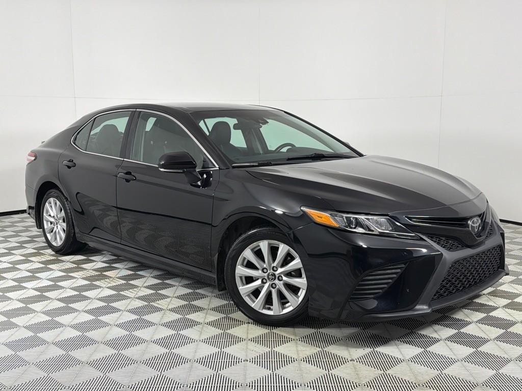 2020 Toyota Camry Image 2