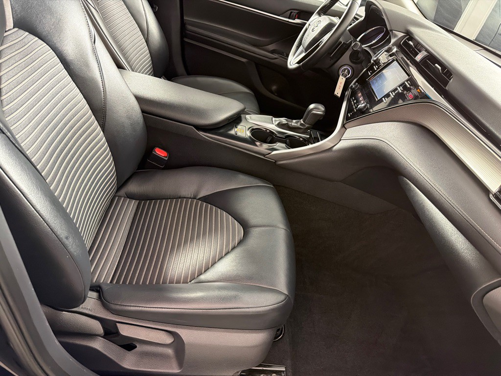 2020 Toyota Camry Image 23