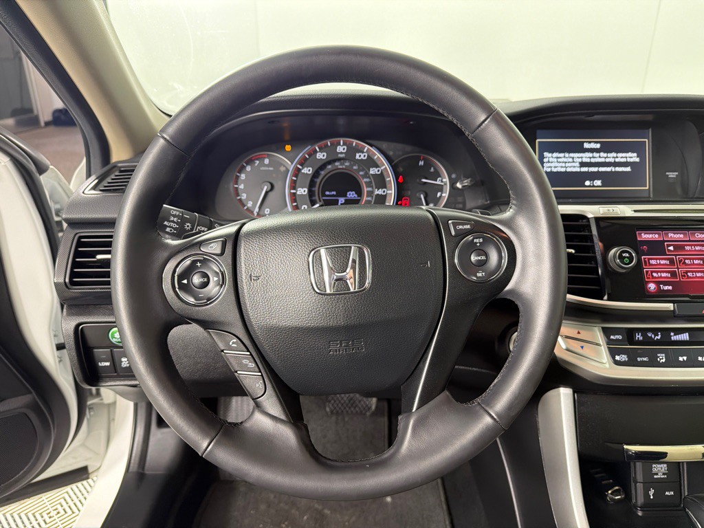 2015 Honda Accord Image 17