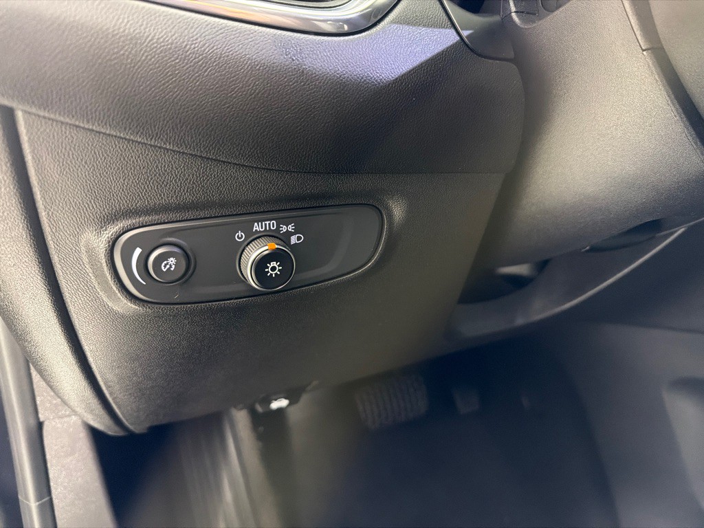 2022 Chevrolet Equinox Image 15