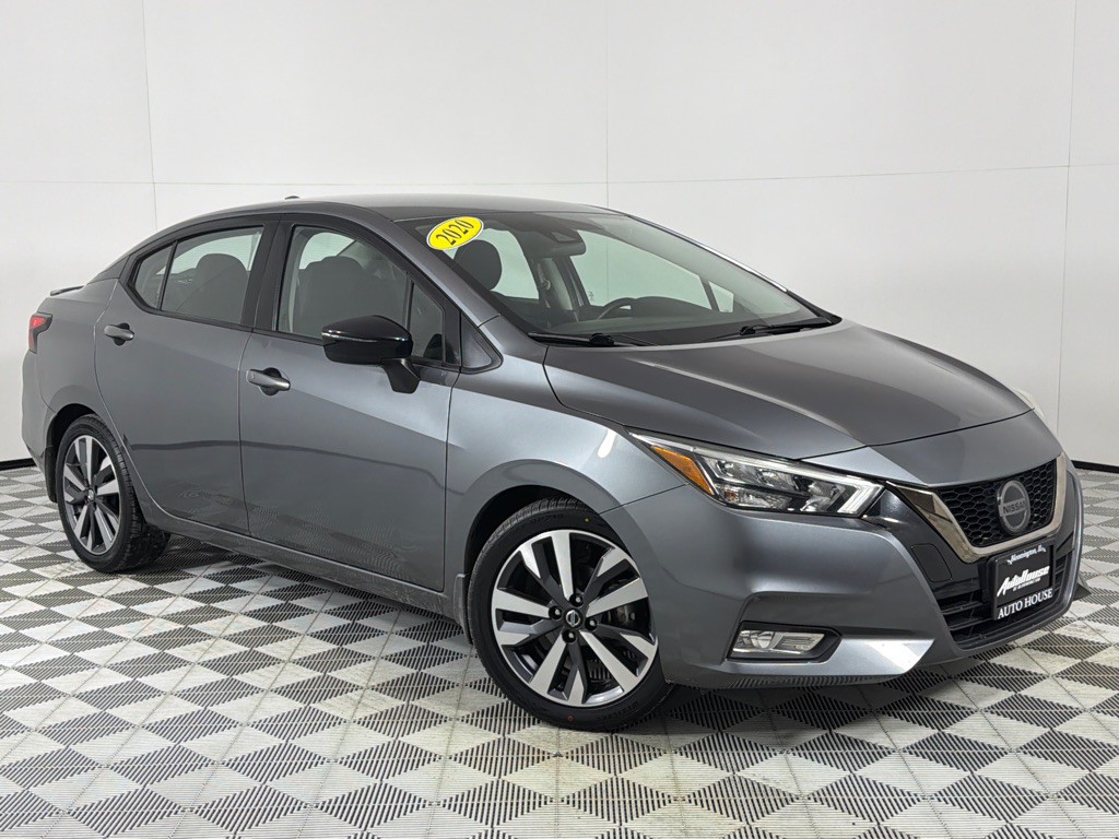 2020 Nissan Versa Image 2