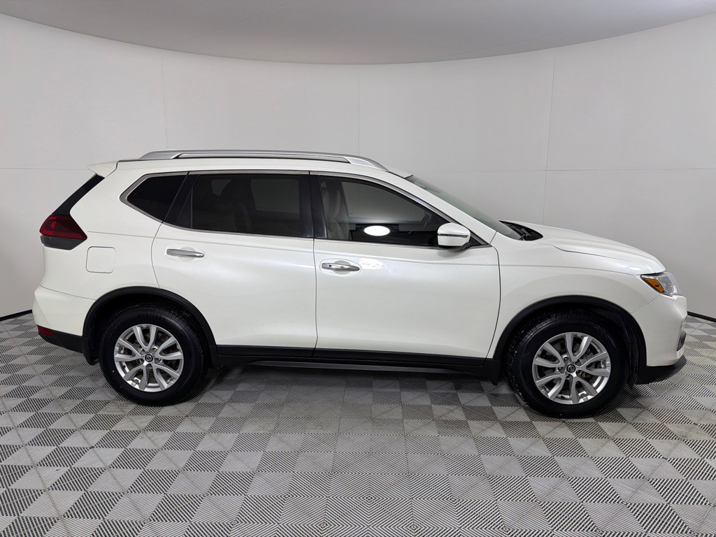 2019 Nissan Rogue Image 4