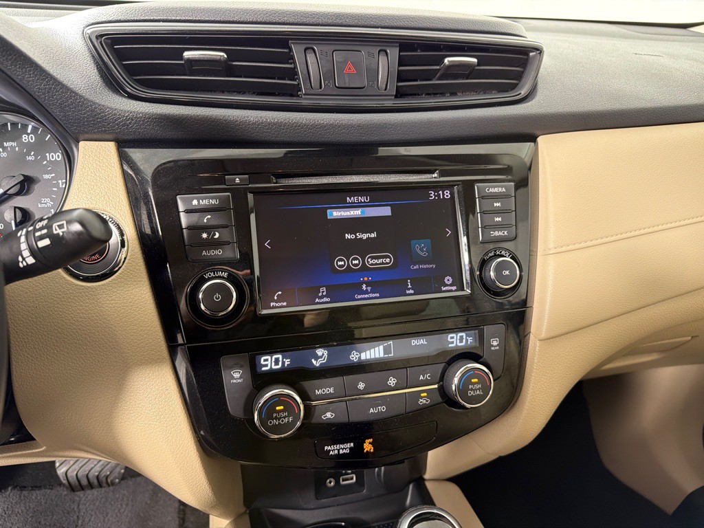 2019 Nissan Rogue Image 14