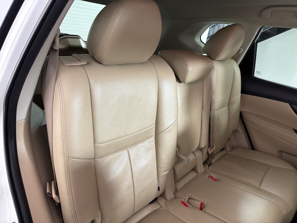 2019 Nissan Rogue Image 22