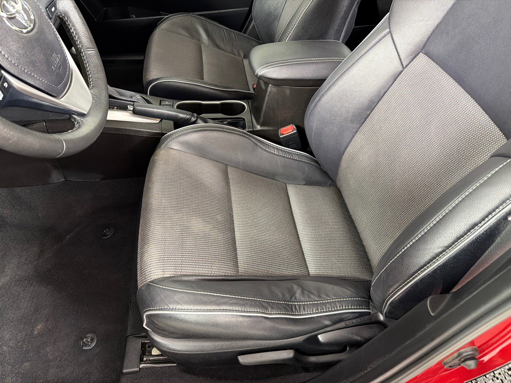 2015 Toyota Corolla Image 11